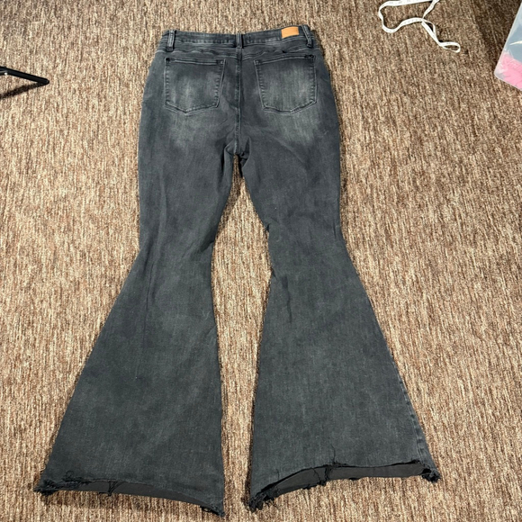 Judy Blue Super Flare Jeans Black Wash Distressed Hem Bell Bottom 15/32 - Picture 2 of 9